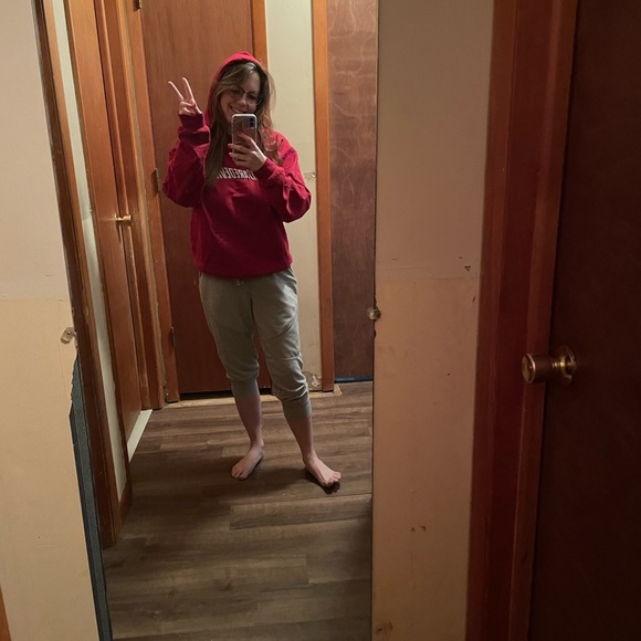 Meet your Posher, Katie - Picture 2 of 2